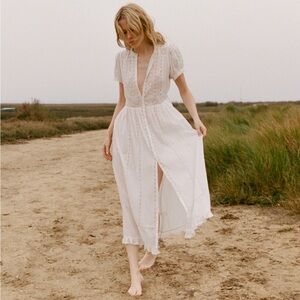 Elegant White Maxi Dress